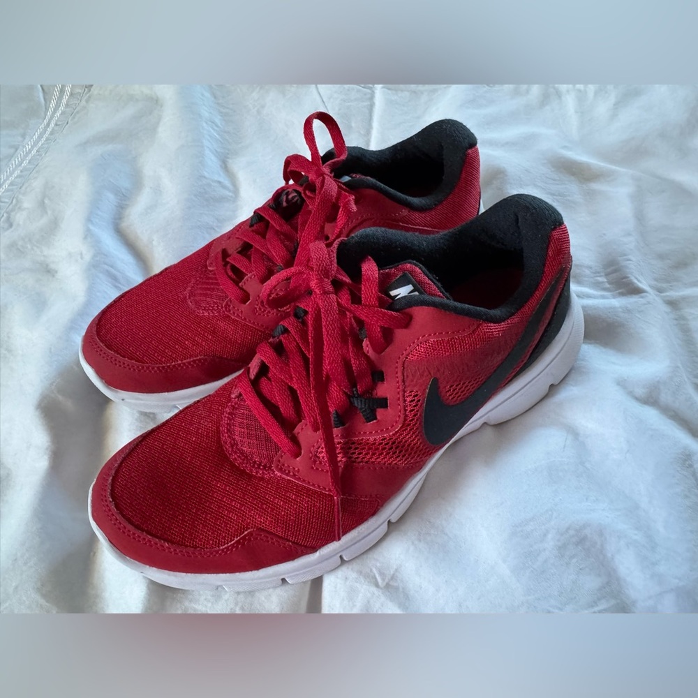 Nike Boy’s Flex Experience 3 Tennis Shoes - 
Red/Black SZ 5.5